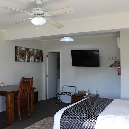 Coromandel Seaview Motel Exterior photo