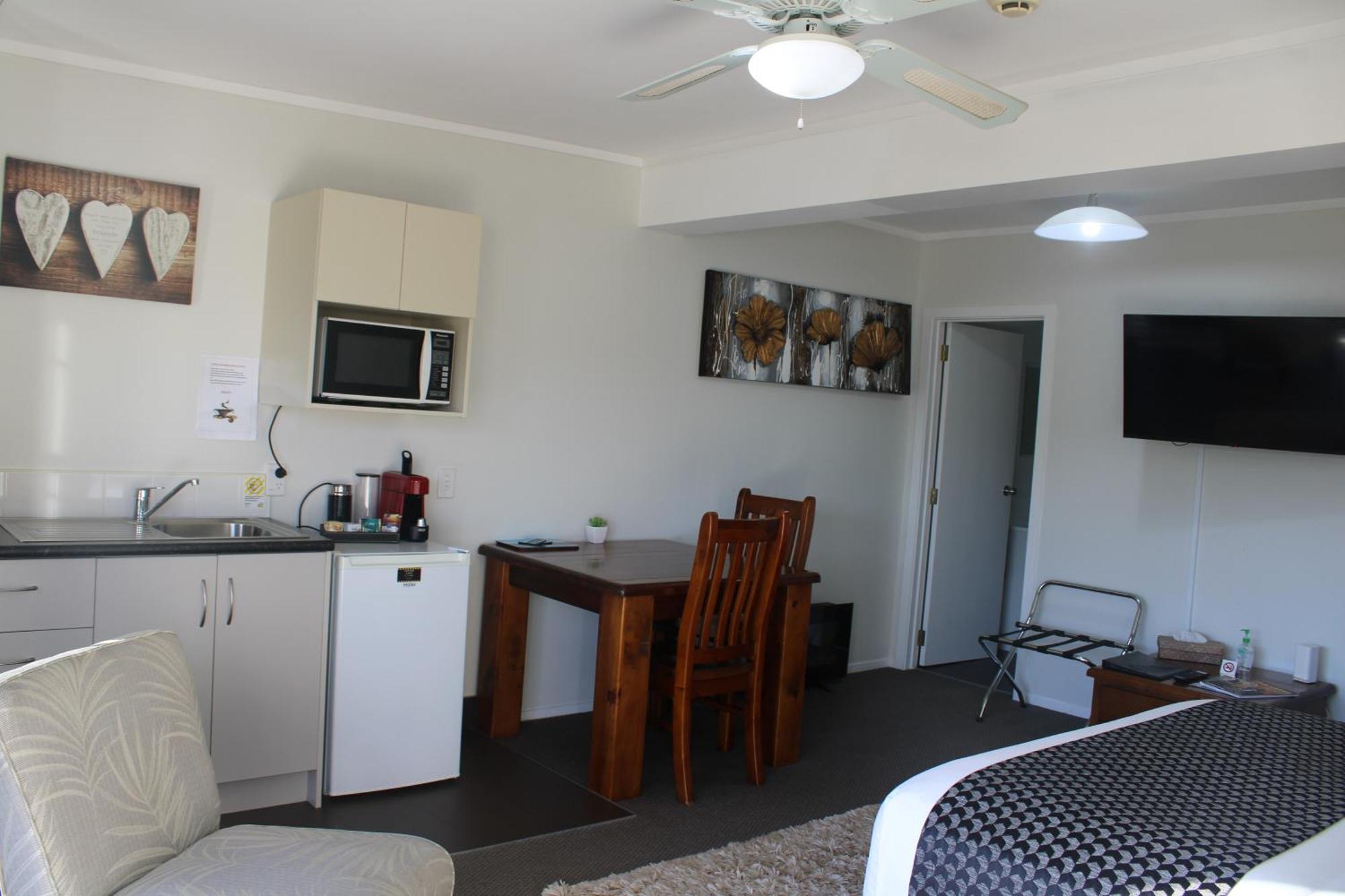 Coromandel Seaview Motel Exterior photo